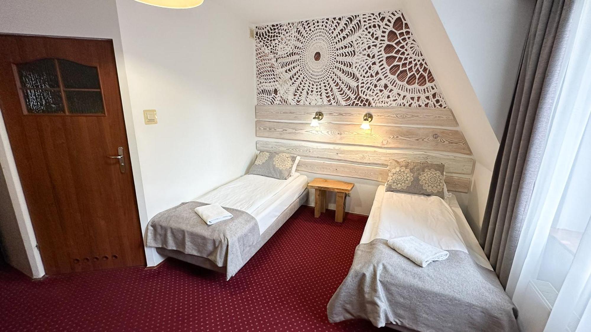 Dwor Wapowce Hotel Eksteriør billede