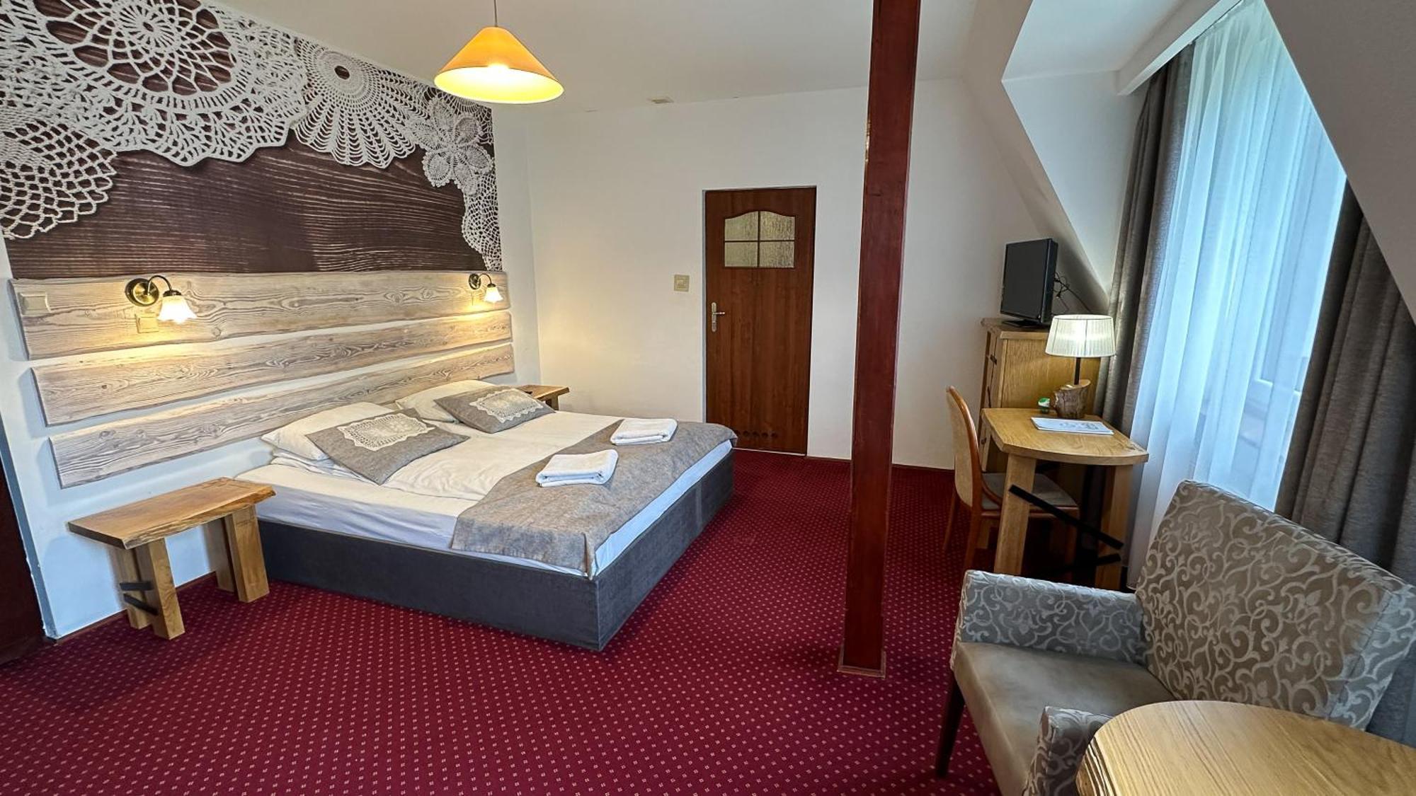 Dwor Wapowce Hotel Eksteriør billede