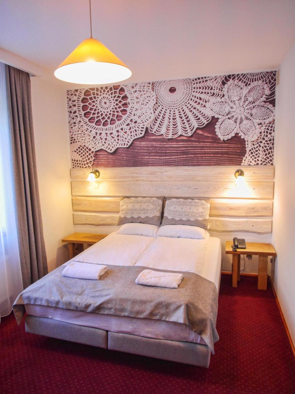 Dwor Wapowce Hotel Eksteriør billede